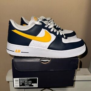 Men Nike Air Force 1 size 10.5 navy blue yellow and white
